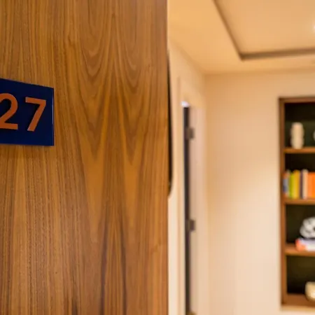 Twenty Seven Hq * יורק